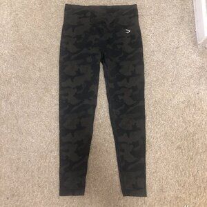 Gymshark  Adapt Camo Seamless black and green Size Used once